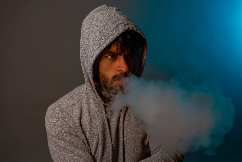 Switching from Disposable to Refillable Vapes in Ireland – Costs, Devices and What to Expect